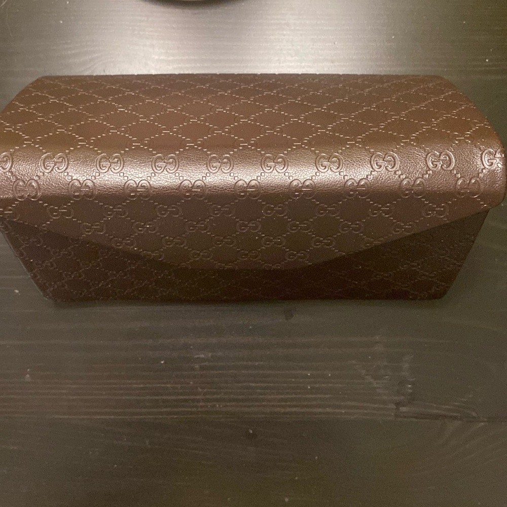 Gucci sunglasses/glasses case. 100% authentic. Can collapse into a small case.